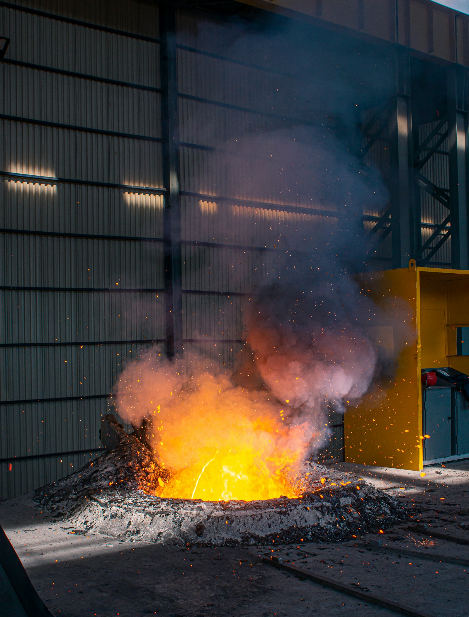 Industrial furnace with flames
